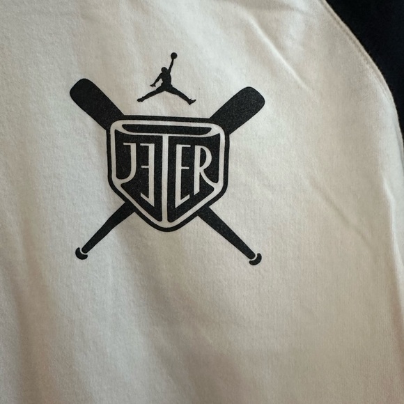 Derek Jeter Jordan Blue and White Raglan Shirt - Picture 2 of 9